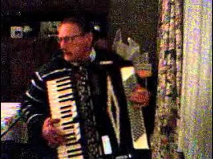 AccordionLadyMi