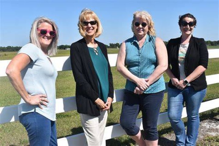Connie Farmer / Janet / Paula Harvey