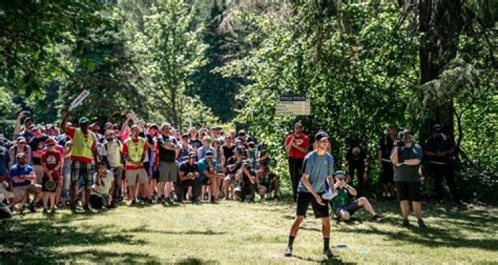 Disc Golf Spectator