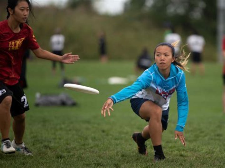 Frisbee Girl
