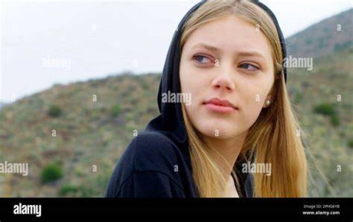 Grace Van Dien in the series Stranger Things