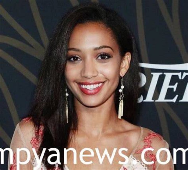 Samantha Logan Bio Samantha Logan Bio