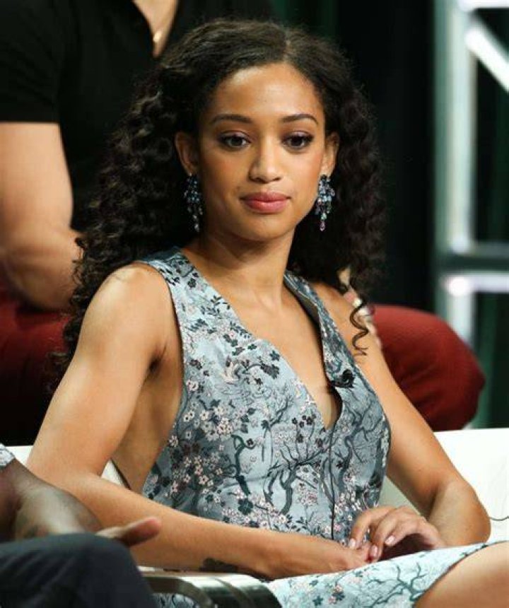 Samantha Logan Biography Samantha Logan Biography